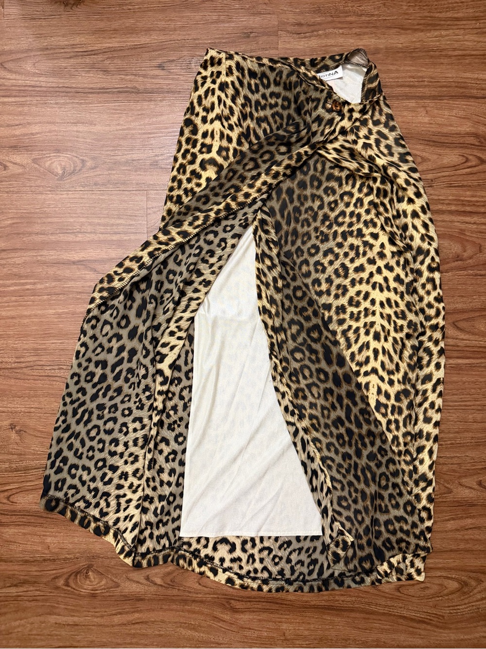 Leopard Print Maxi Skirt in Neutral Tones - Picture 4 of 5
